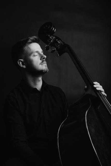 Podwieczorki muzyczne w Willi Caro - "Czas na bas"