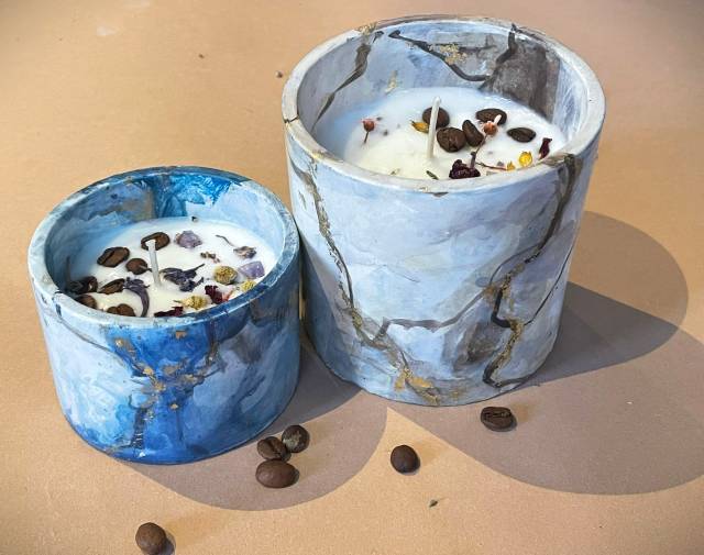 Warsztaty tworzenia świeczników zdobionych techniką marmuryzacji i tworzenia świeczek sojowych