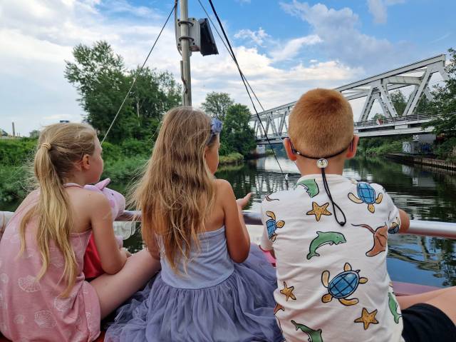 Majówka 2026: Rodzinny Rejs do Śluzy Łabędy